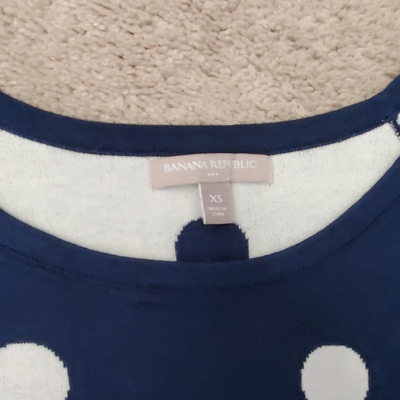 Banana Republic Sweater - Picture 2 of 2